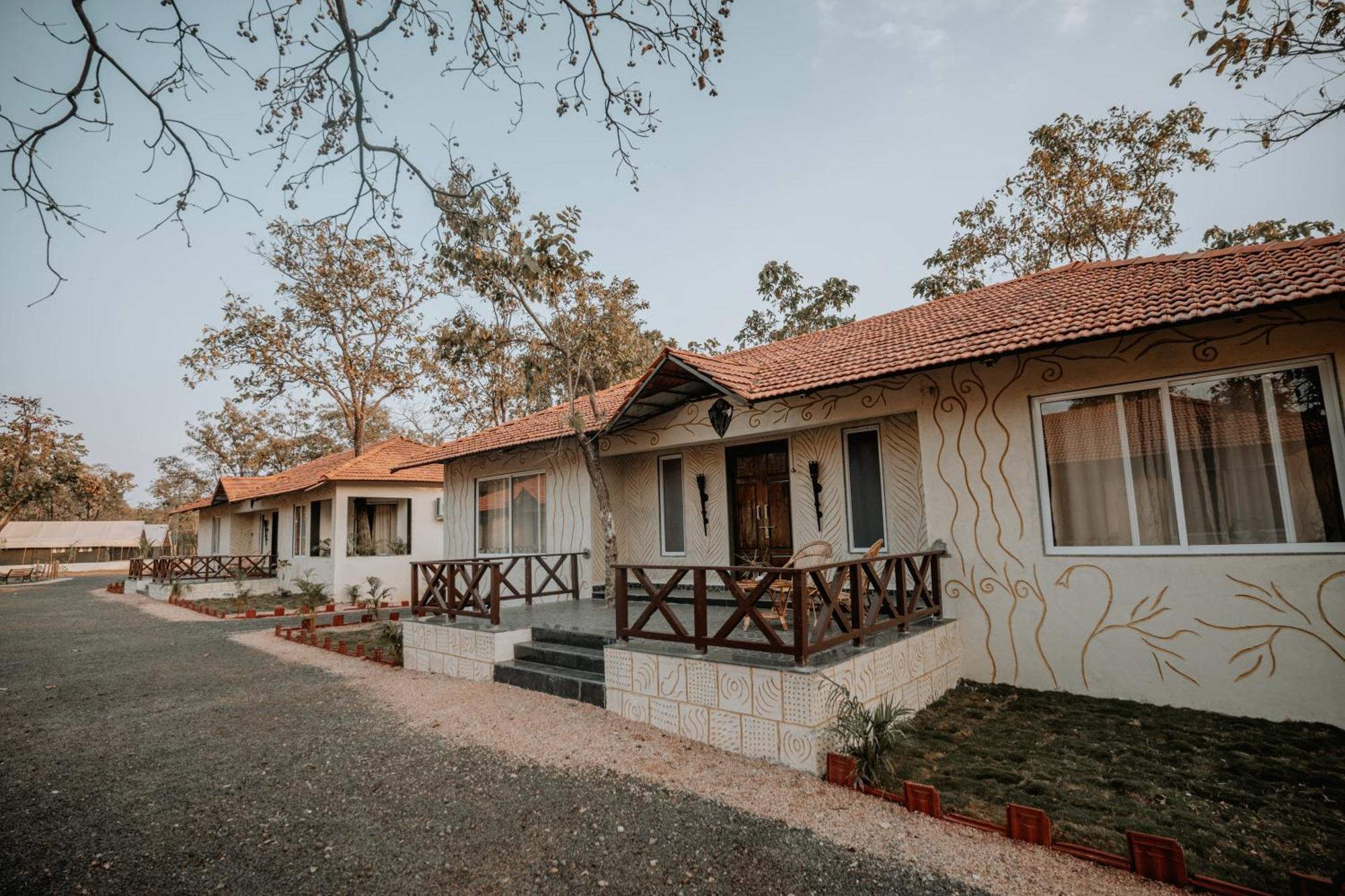 Palash The Jungle Resort Gondia Extérieur photo